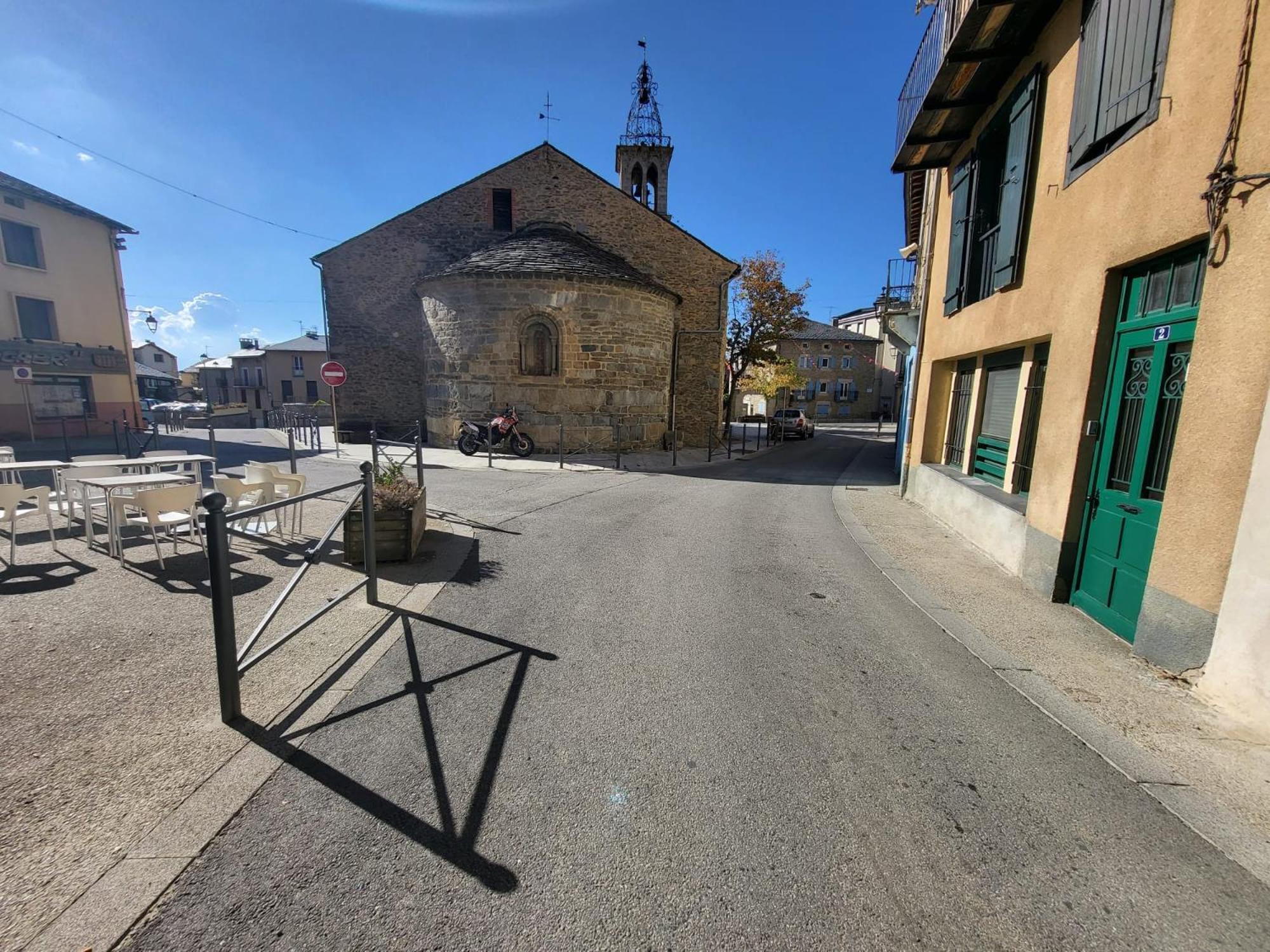 Apto Rustico En Osseja Lägenhet Exteriör bild